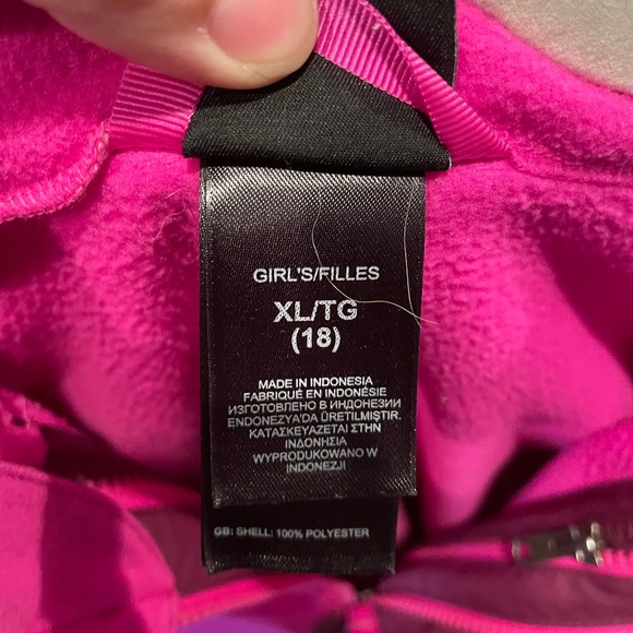 Double Lined North Face ski Jacekt - Picture 6 of 6